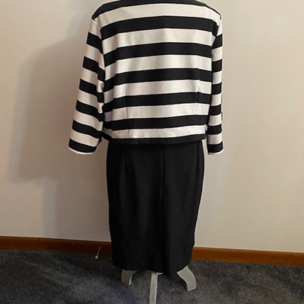 Danny & Nicole Black sleeveless dress with Black/White jacket, size 18W - Picture 2 of 8